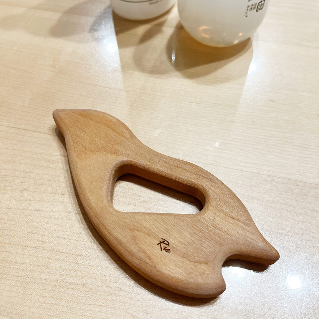 Hacoaブランド25周年企画愛用品エピソード「木製かっさ」