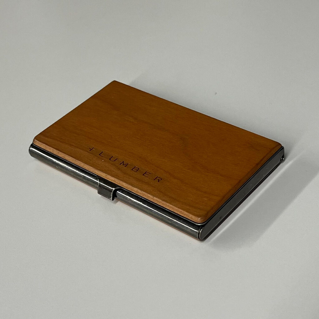 Hacoaブランド25周年企画愛用品エピソード「木製名刺ケース」