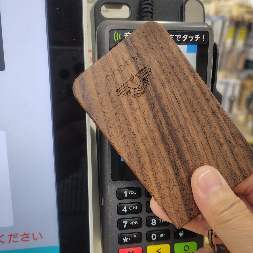 Hacoaブランド25周年企画愛用品エピソード「木製ICカードケース」