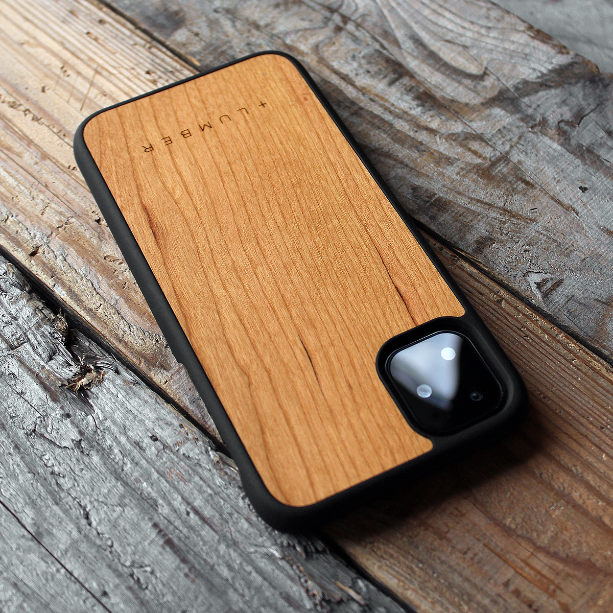 ハードケースと木をプラス、iPhone11専用木製ケース iPhone 11 ALL-AROUND CASE